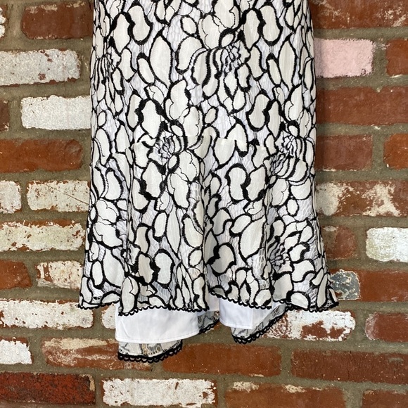 Lulu’s Ryse the Label Addison Black and White Lace Cutout Dress size medium - Picture 5 of 10